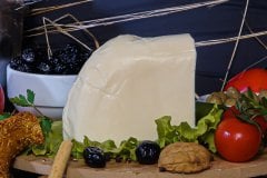 TUZSUZ KEÇİ PEYNİRİ