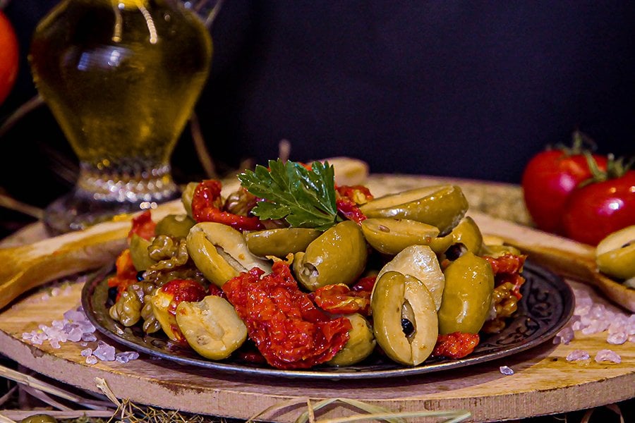 AKDENİZ KALAMATA ZEYTİN